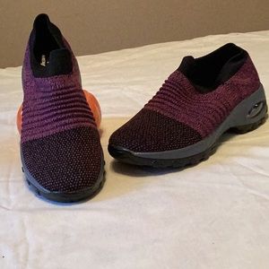 Womens slip on sneakers
